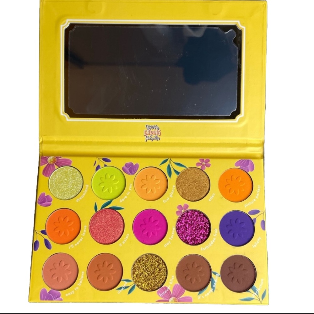 🌼Never Ending Palette By Kara Beauty